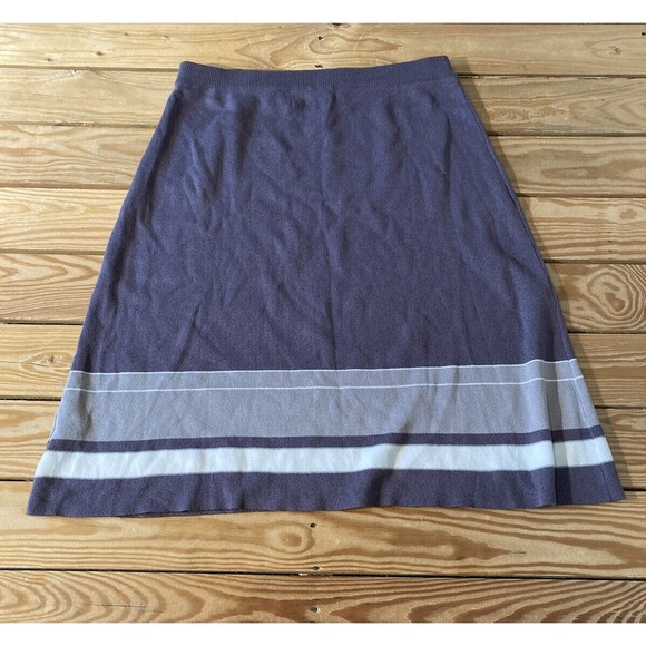 NWT DE Collection Women’s Grey Party Down Skirt Size Medium - Picture 2 of 7